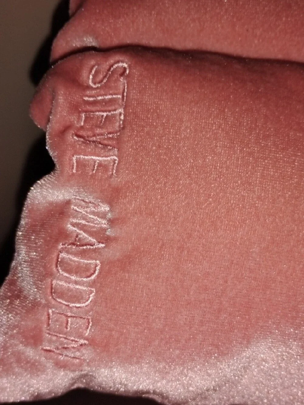Steve Madden Velvet Puffy Scarf - Dusty Rose